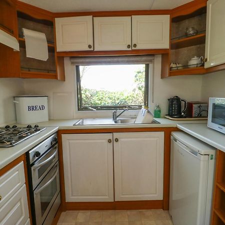 Fron Dderw Caravan Хоулихед Екстериор снимка